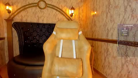 Snapshot of helenstanfordd chatting on March 11, 12:22 pm Helen or Hells online show from March 11, 12:22 pm