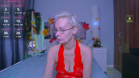 Snapshot of helgahimmele chatting on December 3, 4:17 pm Helga online show from December 3, 4:17 pm