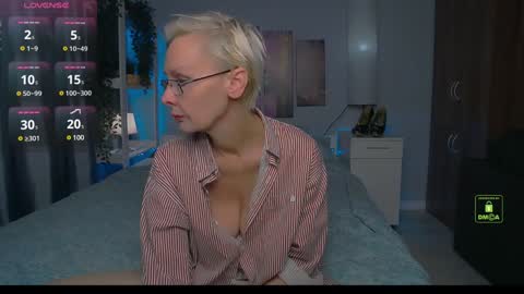Snapshot of helgahimmele chatting on December 5, 4:55 pm Helga online show from December 5, 4:55 pm