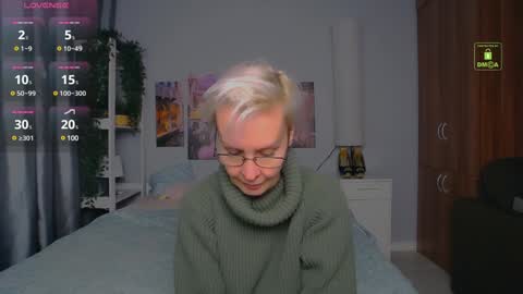 Snapshot of helgahimmele chatting on December 13, 6:27 pm Helga online show from December 13, 6:27 pm