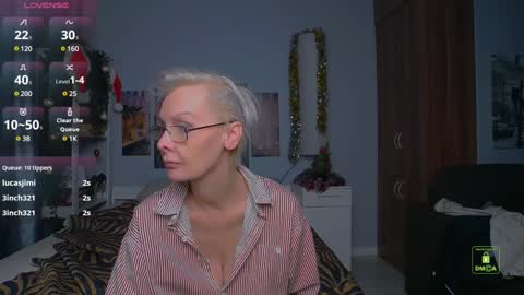 Snapshot of helgahimmele chatting on December 26, 11:13 pm Helga online show from December 26, 11:13 pm