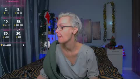 Snapshot of helgahimmele chatting on January 4, 9:31 pm Helga online show from January 4, 9:31 pm