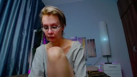Snapshot of helgahimmele chatting on March 10, 11:38 pm Helga online show from March 10, 11:38 pm