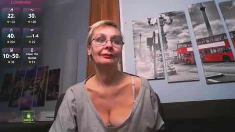 Helga online show from March 7, 3:42 pm