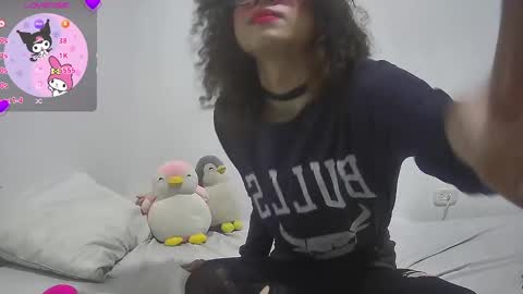 Helia Transfem and Amy online show from December 14, 4:01 am