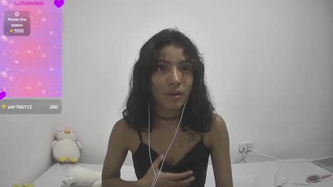 Helia Transfem and Amy online show from January 1, 5:22 am