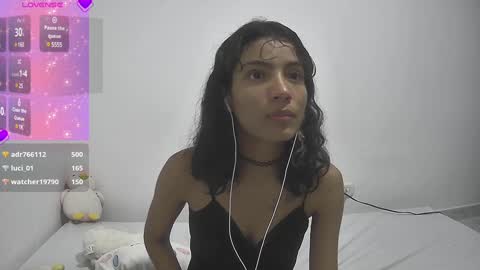Helia Transfem and Amy online show from January 1, 8:24 am