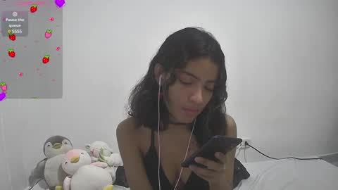 Helia Transfem and Amy online show from January 8, 5:26 pm