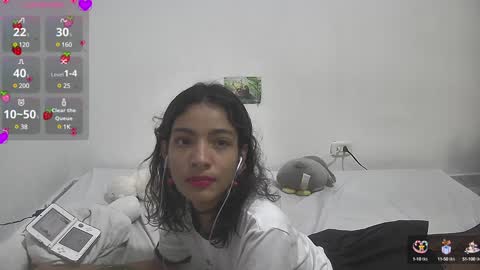 Helia Transfem and Amy online show from January 10, 2:34 pm