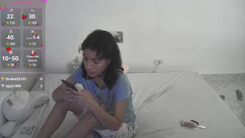 Helia Transfem and Amy online show from January 16, 6:27 pm