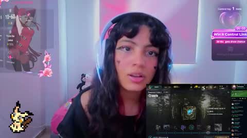 Snapshot of helia_n_amy chatting on February 18, 4:03 pm Helia Transfem and Amy online show from February 18, 4:03 pm