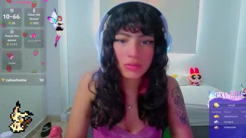 Snapshot of helia_n_amy chatting on February 27, 5:46 pm Helia Transfem and Amy online show from February 27, 5:46 pm