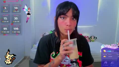 Snapshot of helia_n_amy chatting on March 9, 8:57 pm Helia Transfem and Amy online show from March 9, 8:57 pm