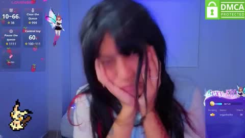 Snapshot of helia_n_amy chatting on March 12, 7:36 am Helia Transfem and Amy online show from March 12, 7:36 am