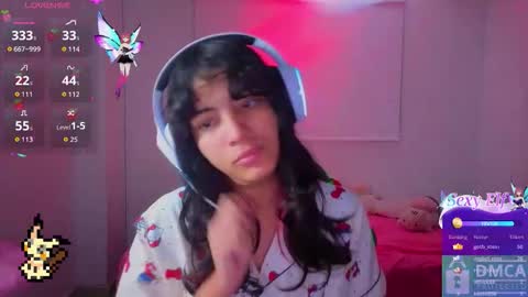 Snapshot of helia_n_amy chatting on March 26, 5:57 am Helia Transfem and Amy online show from March 26, 5:57 am