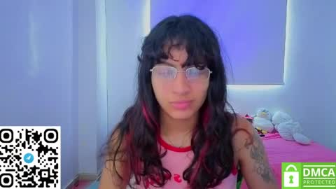 Snapshot of helia_n_amy chatting on April 1, 1:41 pm Helia Transfem and Amy online show from April 1, 1:41 pm