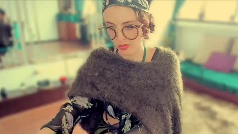 Heliconia online show from April 21, 3:39 pm