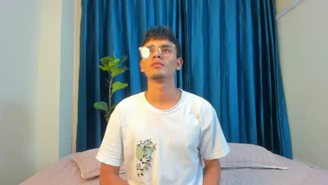 Snapshot of hell_dantex chatting on August 2, 8:18 pm hell_dantex online show from August 2, 8:18 pm