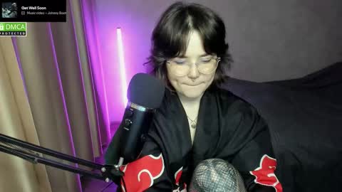 Red online show from October 16, 6:42 pm