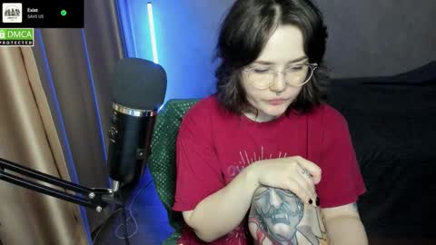 Red online show from December 5, 8:38 pm