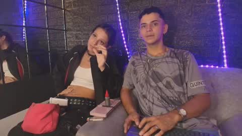 Snapshot of hellanddante_ chatting on November 8, 1:39 am H E L L AND D A N T E online show from November 8, 1:39 am