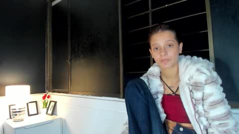 Snapshot of hellanddante_ chatting on January 14, 4:40 am H E L L AND D A N T E online show from January 14, 4:40 am