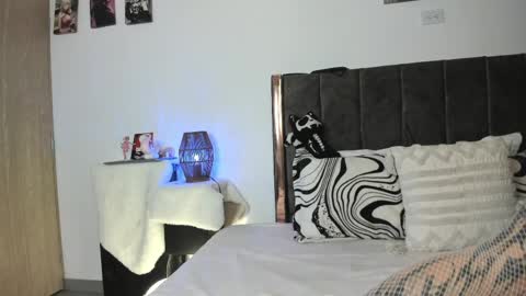 Snapshot of helldy_666 chatting on April 27, 12:52 am helldy_666 online show from April 27, 12:52 am