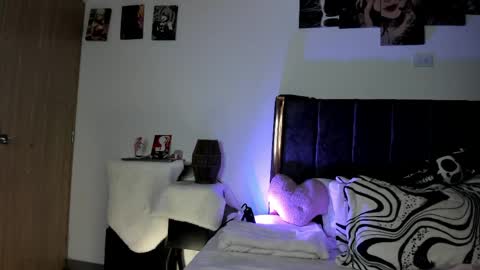 Snapshot of helldy_666 chatting on May 5, 1:02 am helldy_666 online show from May 5, 1:02 am