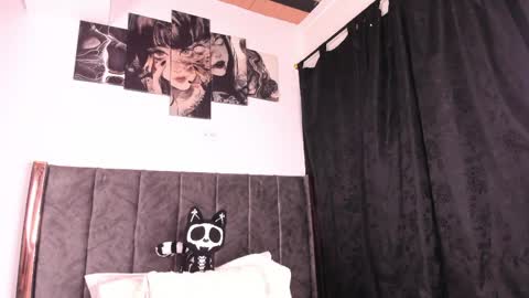 Snapshot of helldy_666 chatting on May 17, 7:50 am helldy_666 online show from May 17, 7:50 am