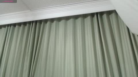 Snapshot of hellen_garcia chatting on December 2, 2:08 pm Hellen online show from December 2, 2:08 pm