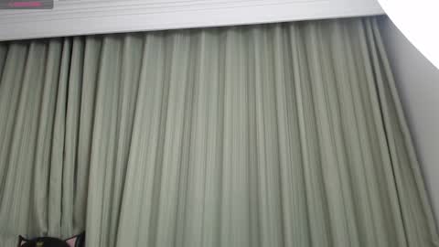 Snapshot of hellen_garcia chatting on December 4, 2:15 pm Hellen online show from December 4, 2:15 pm