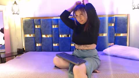 Snapshot of hellen_mark chatting on March 24, 11:15 am Hellen. online show from March 24, 11:15 am