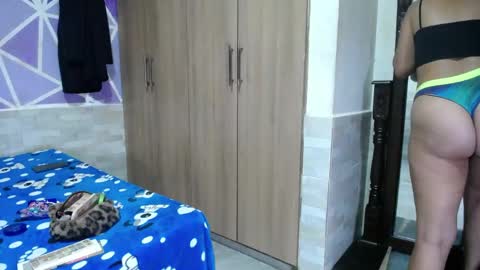 Snapshot of hellen_maya chatting on May 22, 7:52 pm hellen maya online show from May 22, 7:52 pm