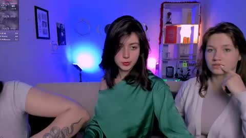 Snapshot of helli_belli chatting on March 2, 5:08 am Helli online show from March 2, 5:08 am