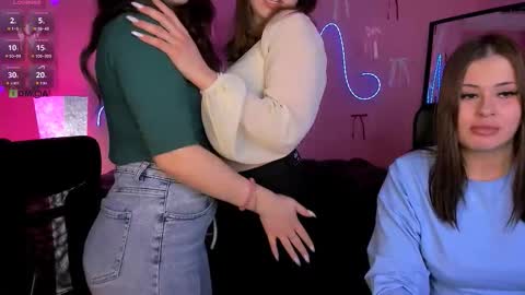 Snapshot of helli_belli chatting on March 8, 2:15 am Helli online show from March 8, 2:15 am