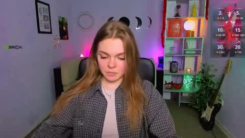 Snapshot of helli_belli chatting on April 8, 7:25 pm Helli online show from April 8, 7:25 pm