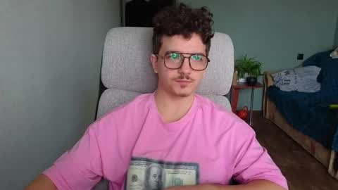 Snapshot of hellish_sugar chatting on November 7, 8:47 am Remy online show from November 7, 8:47 am