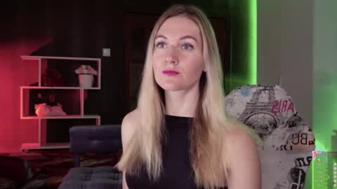 Alisia  Monday to Friday from 10 am to 4 pm GMT 2 online show from October 21, 9:10 am