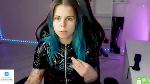 Alice online show from December 20, 12:23 pm