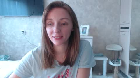 Snapshot of hellokittykaty chatting on March 18, 6:27 am Victory online show from March 18, 6:27 am