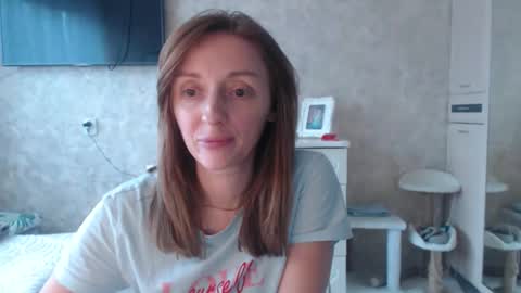 Snapshot of hellokittykaty chatting on March 19, 6:28 am Victory online show from March 19, 6:28 am