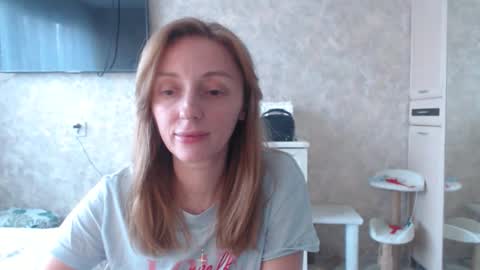 Snapshot of hellokittykaty chatting on April 7, 5:52 am Victory online show from April 7, 5:52 am