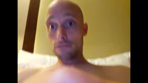 Snapshot of helloladysandgents chatting on April 2, 3:15 am helloladysandgents online show from April 2, 3:15 am