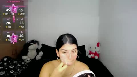 Snapshot of helloo_kityy25 chatting on June 7, 1:32 am helloo_kityy25 online show from June 7, 1:32 am