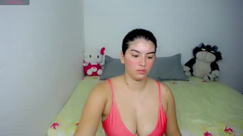 Snapshot of helloo_kityy25 chatting on July 2, 1:16 am helloo_kityy25 online show from July 2, 1:16 am