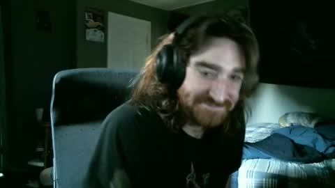 longhairbeardedguy online show from May 19, 11:38 am