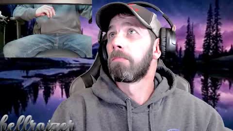 Snapshot of hellraizer chatting on October 25, 6:35 pm hellraizer online show from October 25, 6:35 pm