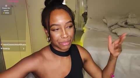 Snapshot of hellsd97 chatting on December 11, 5:00 am hellsd97 online show from December 11, 5:00 am