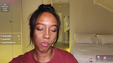 Snapshot of hellsd97 chatting on December 14, 2:12 am hellsd97 online show from December 14, 2:12 am