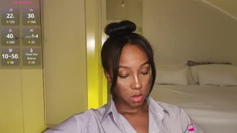 Snapshot of hellsd97 chatting on December 24, 1:27 am hellsd97 online show from December 24, 1:27 am